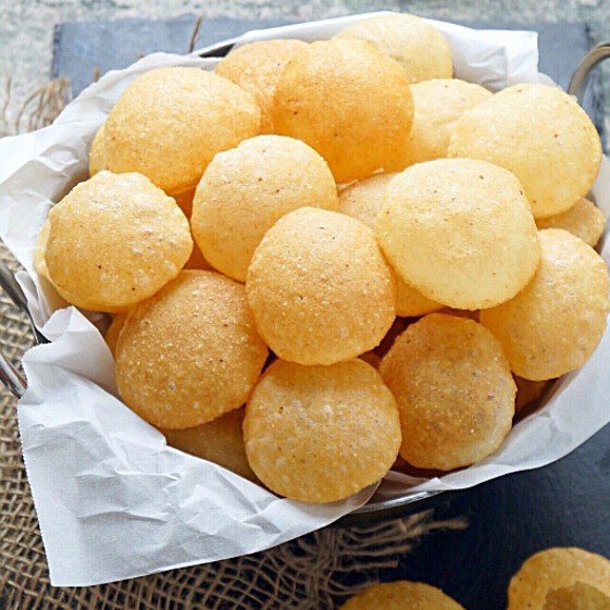 Aate Wale Golgappe